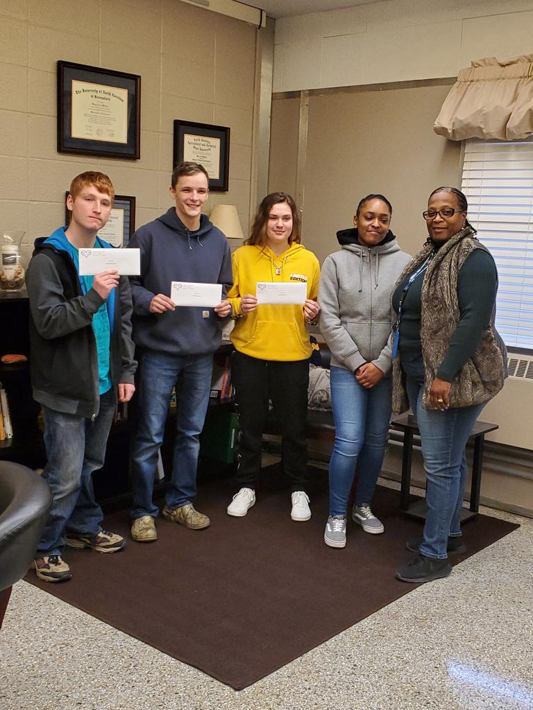 ydstubblefield's tweet photo. Congratulations to our 3 RockATOP candidates, E. Ross, M. Hayes, and C. Owens, for advancing to the next round in February. Thank you T. Wimple, a RockATOP apprentice, for giving some inspiring comments.#RamPride @rockinrams @rockatopnc @RockCoWorks @ChristyHensley3 @DMHSCareers https://t.co/wlG9RgPwsi