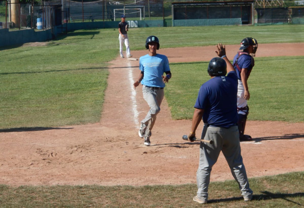 ARG_beisbol's tweet photo. Se cantó play ball en la concentración U23 que se prepara para el PreMundial de la @WBSC

Fotos: @SaltaBeisbolOf https://t.co/IgjTjh85LI