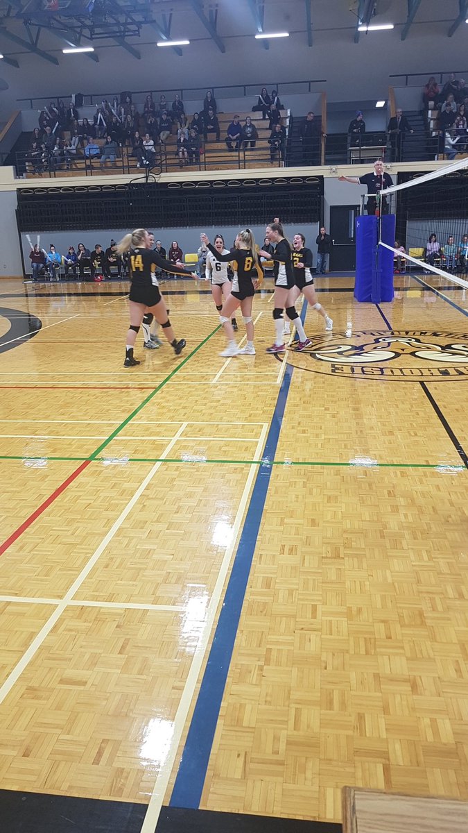 dalacrams's tweet photo. Rams take the first set, 25-17!

#GoRamsGo
#BellLetsTalk 
#DALAC https://t.co/ryLfgJasIg