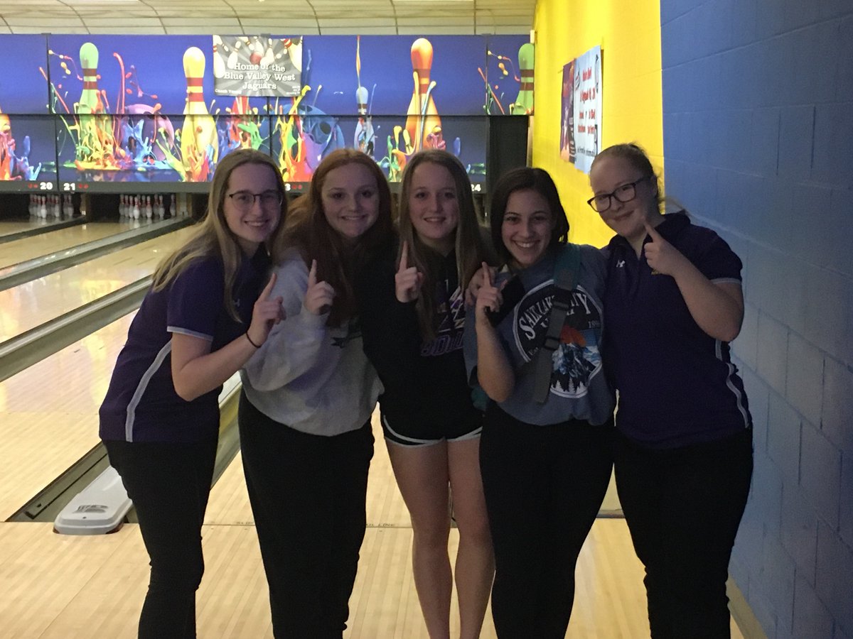 RocketBacker's tweet photo. Girls JV Olathe Baker Bash CHAMPS! https://t.co/Mj6Q3jIqOg
