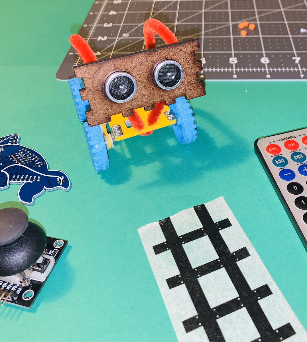 bits4bots's tweet photo. Bits4Bots buggy 🚗 project. 
77pcs Plastic Gear Motor Gearbox Craft DIY Four-wheel Drive Auto Robot. STEAM for  children. #STEMeducation #Engineering #usfconnect https://t.co/o3PXVMdy72