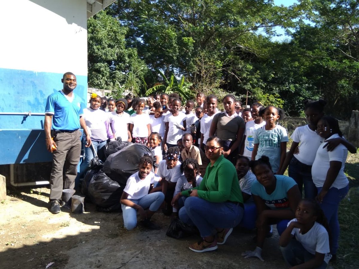 rightfromstartj's tweet photo. Today Black River Primary and Infant participated in the national dengue cleanup initiative. https://t.co/aKl36nQOIG