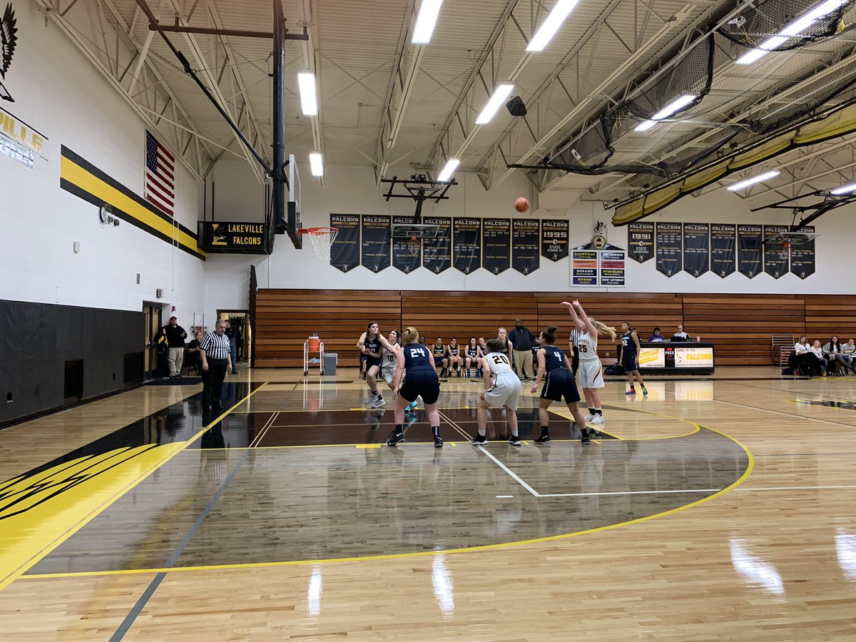 LVHSFalcons's tweet photo. Girls Varsity Basketball! https://t.co/HlFHqBD6KZ