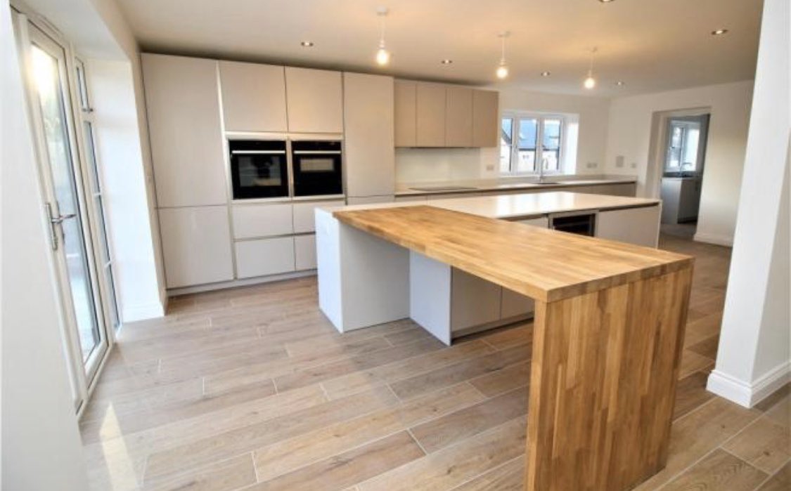 FkCarpentry's tweet photo. Possibly our best build to date but also the one we will forever be proud of. This house is just perfection and was finished to the best standard. Was a blessing to be involved in it. #granddesigns #newbuildhomes #carpentry https://t.co/m5LLcE9eGH