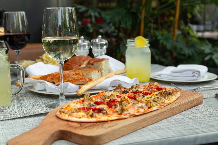 ADRTrattoria's tweet photo. Las Pizzetas son un clásico, para compartir y convivir con tus seres queridos. Visítanos y disfrútalas. https://t.co/atyFPZltBx
