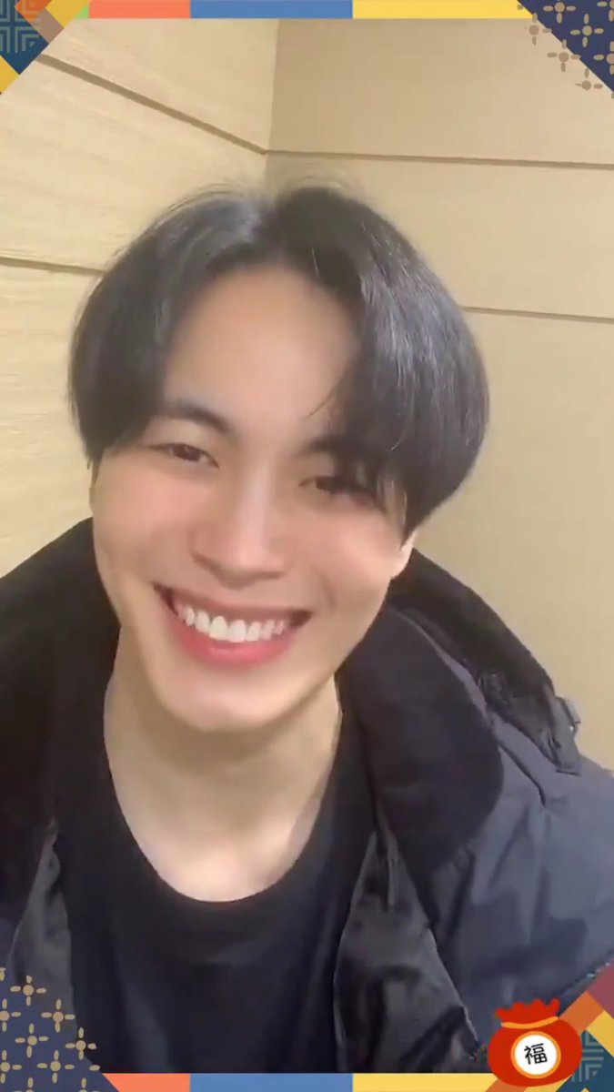  𝚍𝚊𝚢 𝟸𝟺/𝟹𝟼𝟼i know everyones been saying this bit i too have missed him saying “hi, this is vixx’s hongbin”