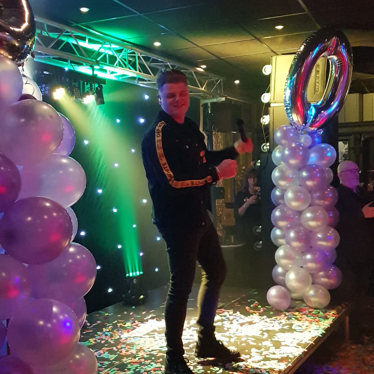 Feestje @ColindaZangeres 50 jaar wat een gezelligheid! 🎊