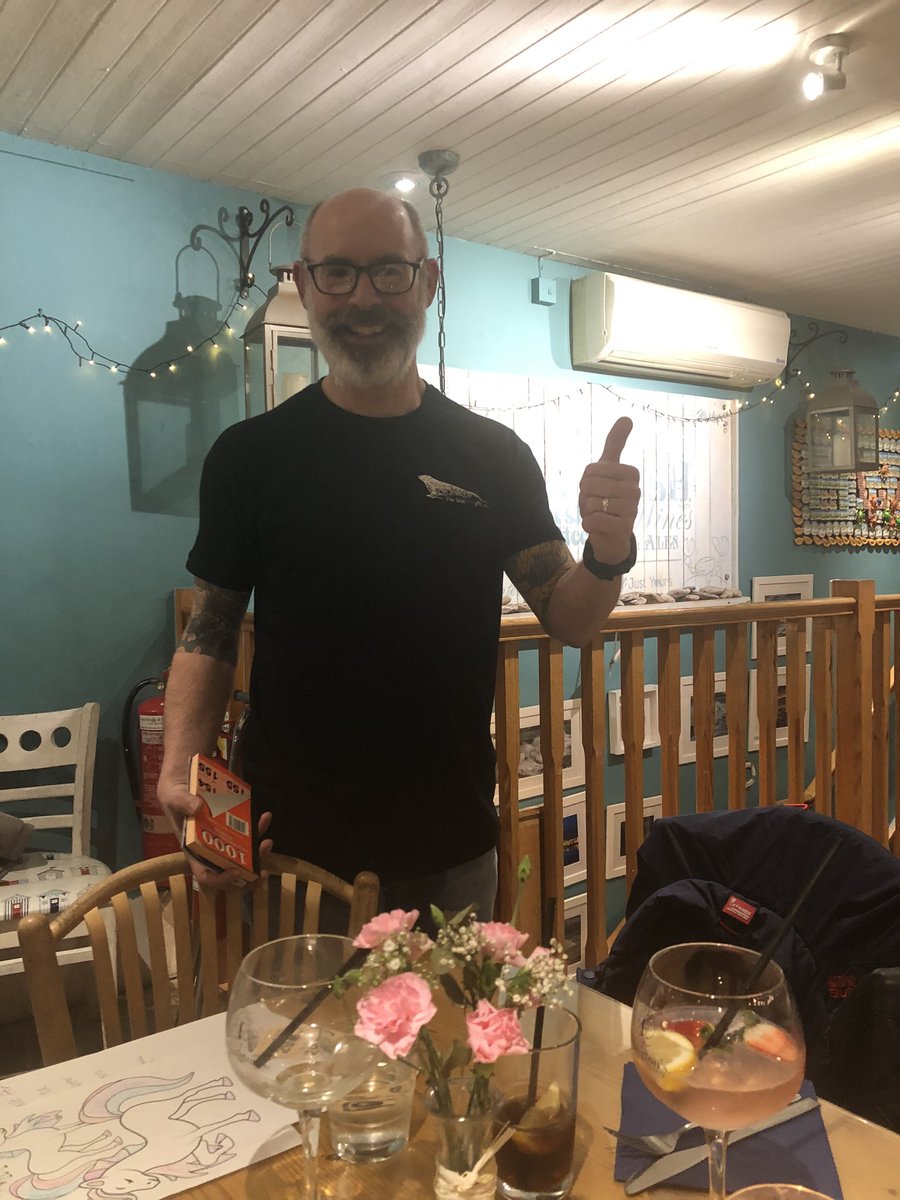 Vixbrix's tweet photo. Fab night at #fundraiser for @shoalstonepool & the #sealproject ! Little miss nearly 8 had a blast & is now finally in bed ! Fab laugh with @Miche581 @cthomassinger & friends ! #rolo #rose #wouldyougiveyourlastroloaway https://t.co/FAixaD5xnL