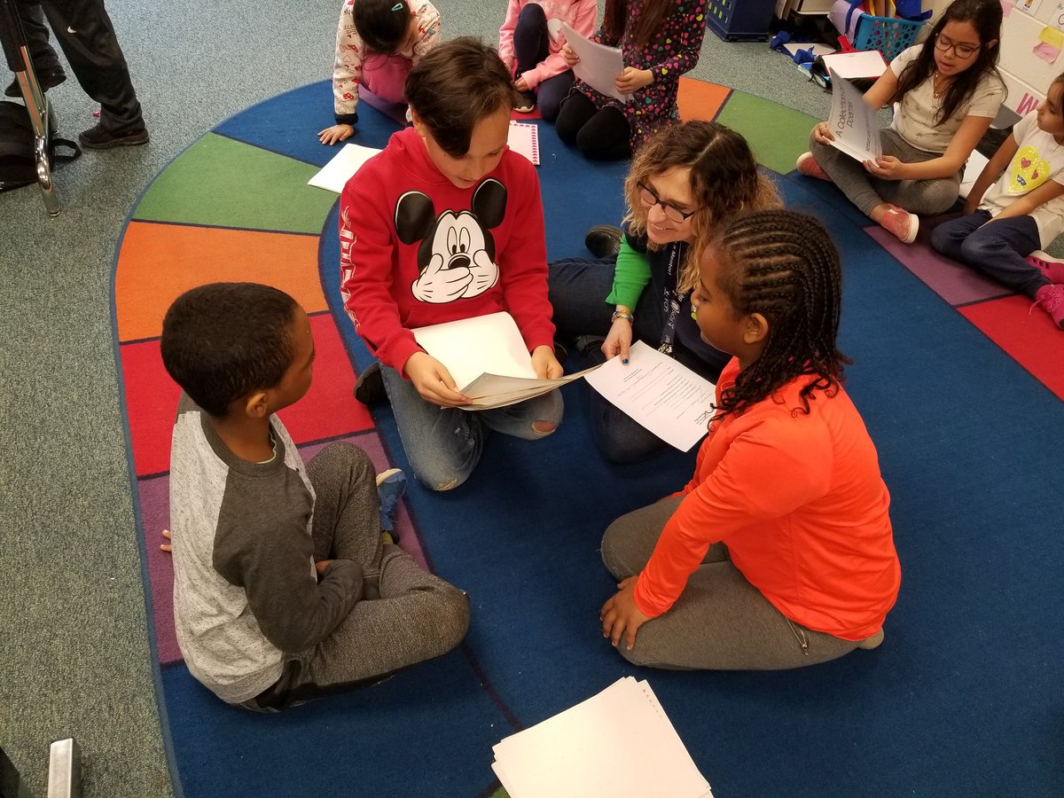 MsDavisFCPS's tweet photo. Sharing our collection of poetry writing with our buddies! 📚

@vateacher09 @FairfaxVillaES #FCPS #FCPSreads #FCPSwrites https://t.co/Lqv87wf6mO