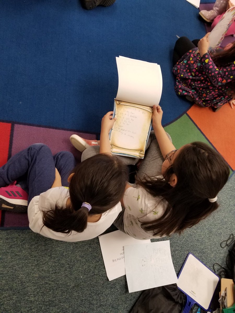 MsDavisFCPS's tweet photo. Sharing our collection of poetry writing with our buddies! 📚

@vateacher09 @FairfaxVillaES #FCPS #FCPSreads #FCPSwrites https://t.co/Lqv87wf6mO