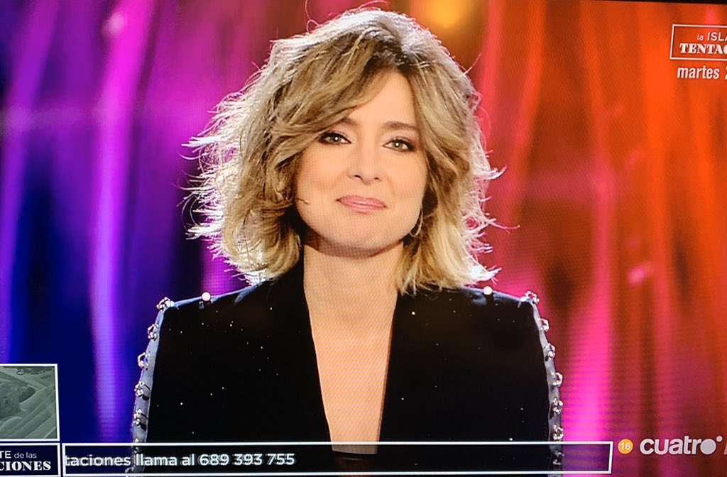quenosalga's tweet photo. Sandra Barneda, sorprendida: “Es la primera vez que mi sobrino, Julio, me chatea en directo para opinar sobre el programa”. La prueba de que #laisladelatentaciones ya es un fenómeno televisivo. #TentacionesDBT2 @cuatro @NiusDiario https://t.co/Gebv59cxcg https://t.co/6FyI7Ovlx1