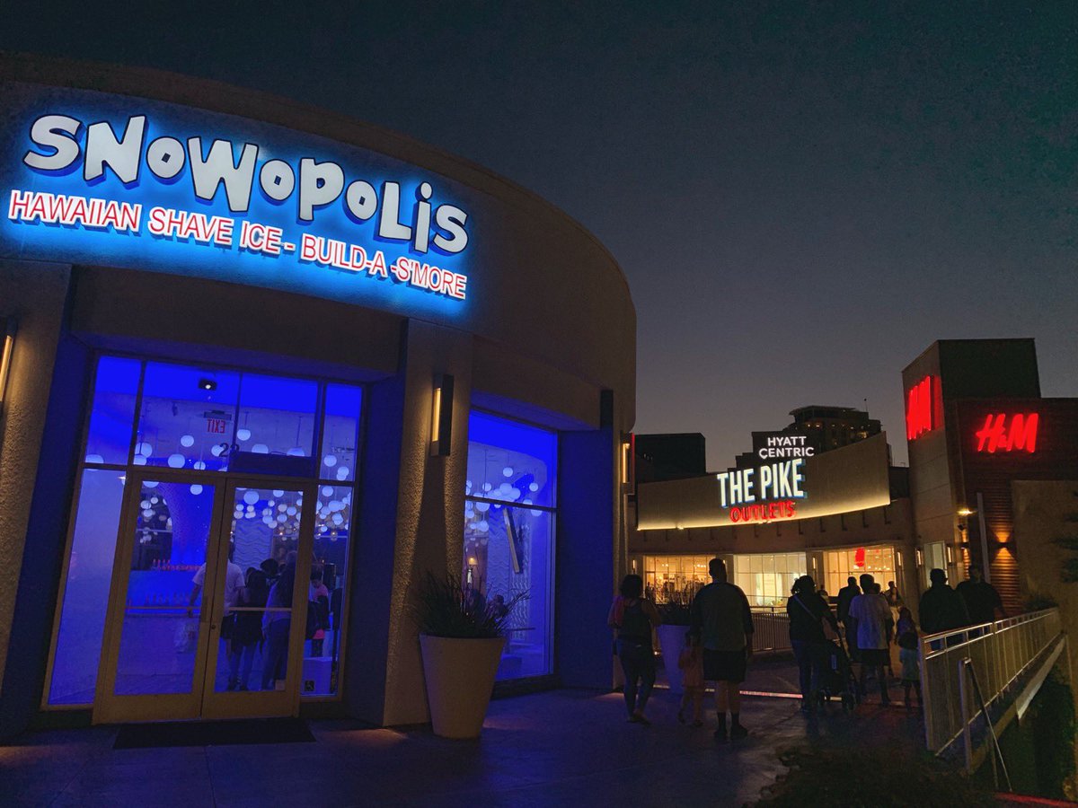 vanillevibess's tweet image. #Snowopolis in #LongBeach #California with my Princess💕