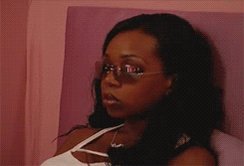 Yo al final del día sin saber que ver en Netflix por verme Sabrina en un solo día.