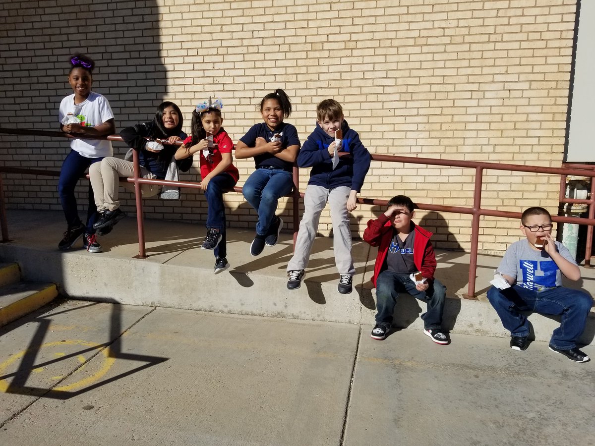 Primary_plush's tweet image. We pass our CFA!!!
@harwellelem 
#3rdgrade