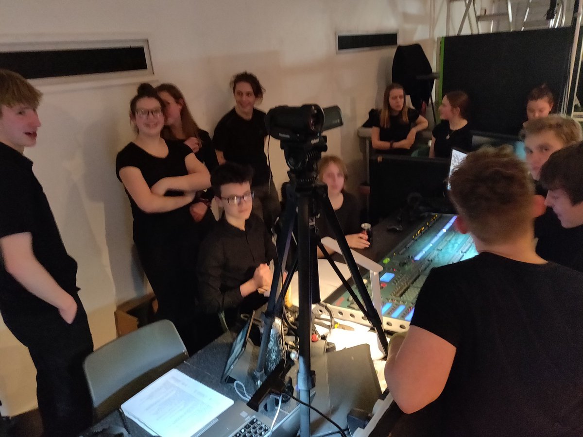 JYHughes0's tweet photo. This year, the average age of the @T3RLT Production Technology team supporting @Morpethpanto is 14.6 years, and 1/3 of them have never crewed a show before. So it was great to hear praise from @nodanorth on their skill and ability! #realSTEM #community #skillsforlife #teamwork https://t.co/FI0FMSIF1S