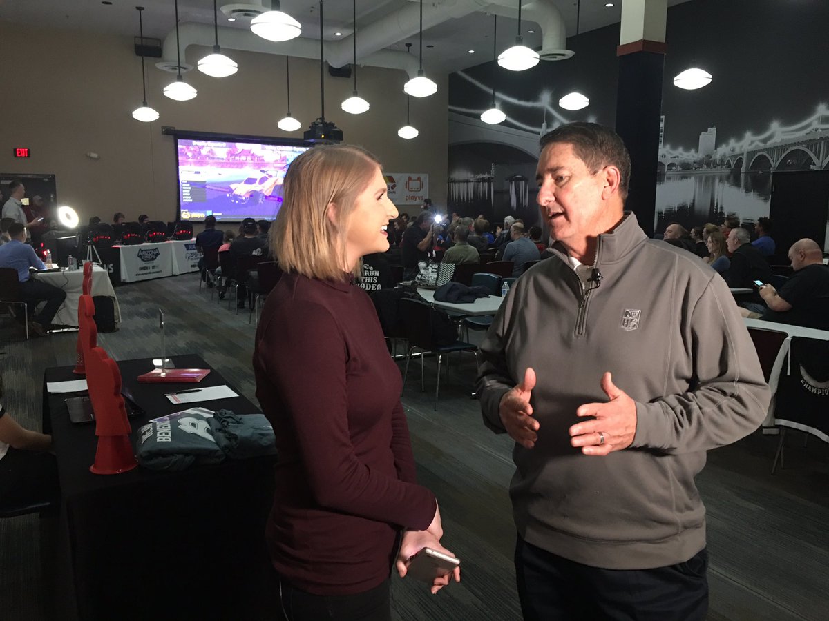 Tonight, we have the first-ever esports state championships in Arizona! Tune in Sunday night to see <a href="/SarahKezele/">Sarah Kezele 🌵</a> interview AIA Executive Director David Hines about what brought esports to Arizona HS Athletics.