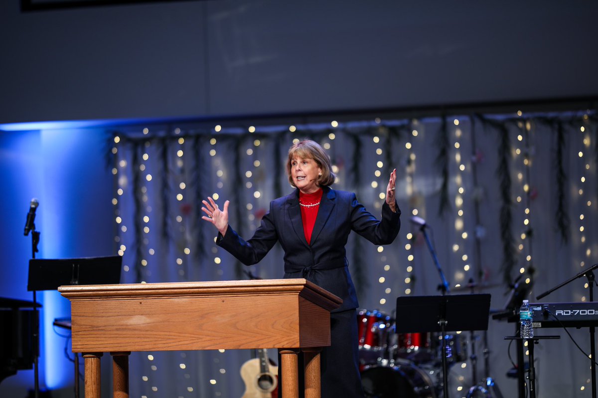 jaxwomensconf's tweet photo. “You don’t have to have an amazing story. Every time God chooses to save someone it’s a miracle! That’s enough of a story to tell!” - Mary Mohler #JaxWC2020 https://t.co/XYXr8lfIXC