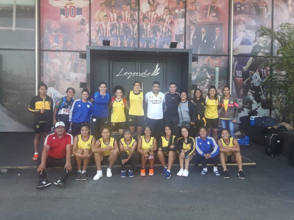 SirenasDelGol's tweet photo. FIESTA EVOLUCIÓN #Asuncion2020 @EvolucionCSF 
Plantel de Guaraní Fortuna que competirá en la categoría Sub 16 y enfrentará mañana a las 17:45 Hs en Parque Guazú a Sporting Cristal de Perú.
#FutFemPy https://t.co/myYPancNtr