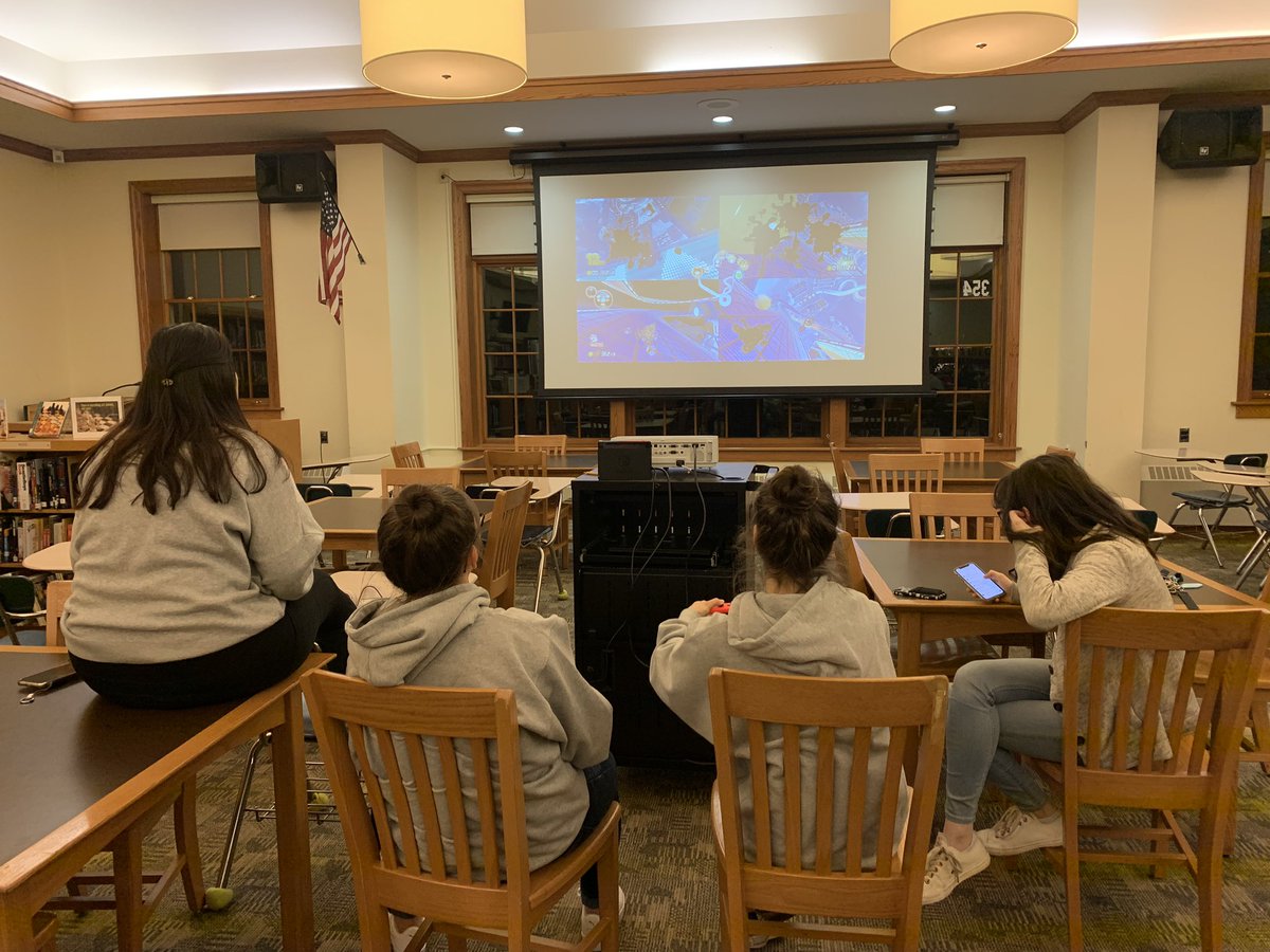 MrPalumboPHS's tweet image. Wrapping up the week with students at game night here at PHS. Great to see students having fun and enjoying downtime before midterm exams begin next week.