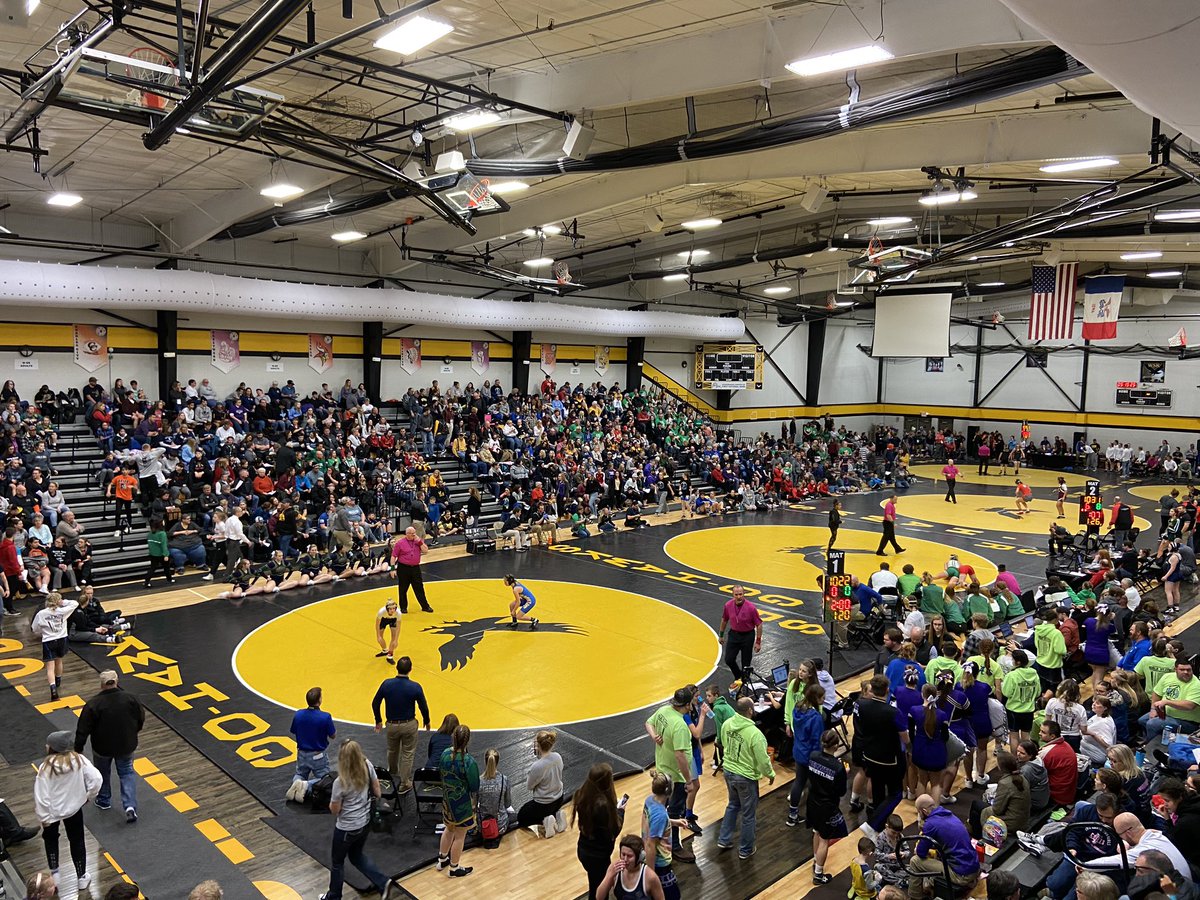 PEforlife's tweet photo. The @WaukeeWrestling girls are off to a great start at the Girl’s State wrestling tournament! Rylee Rodish gets a bye first round and wins by fall in 1st match.Jordyn Nikkel and @sydneyyyyyyyc Sydney both win first round by fall! https://t.co/qKvkFLylpx