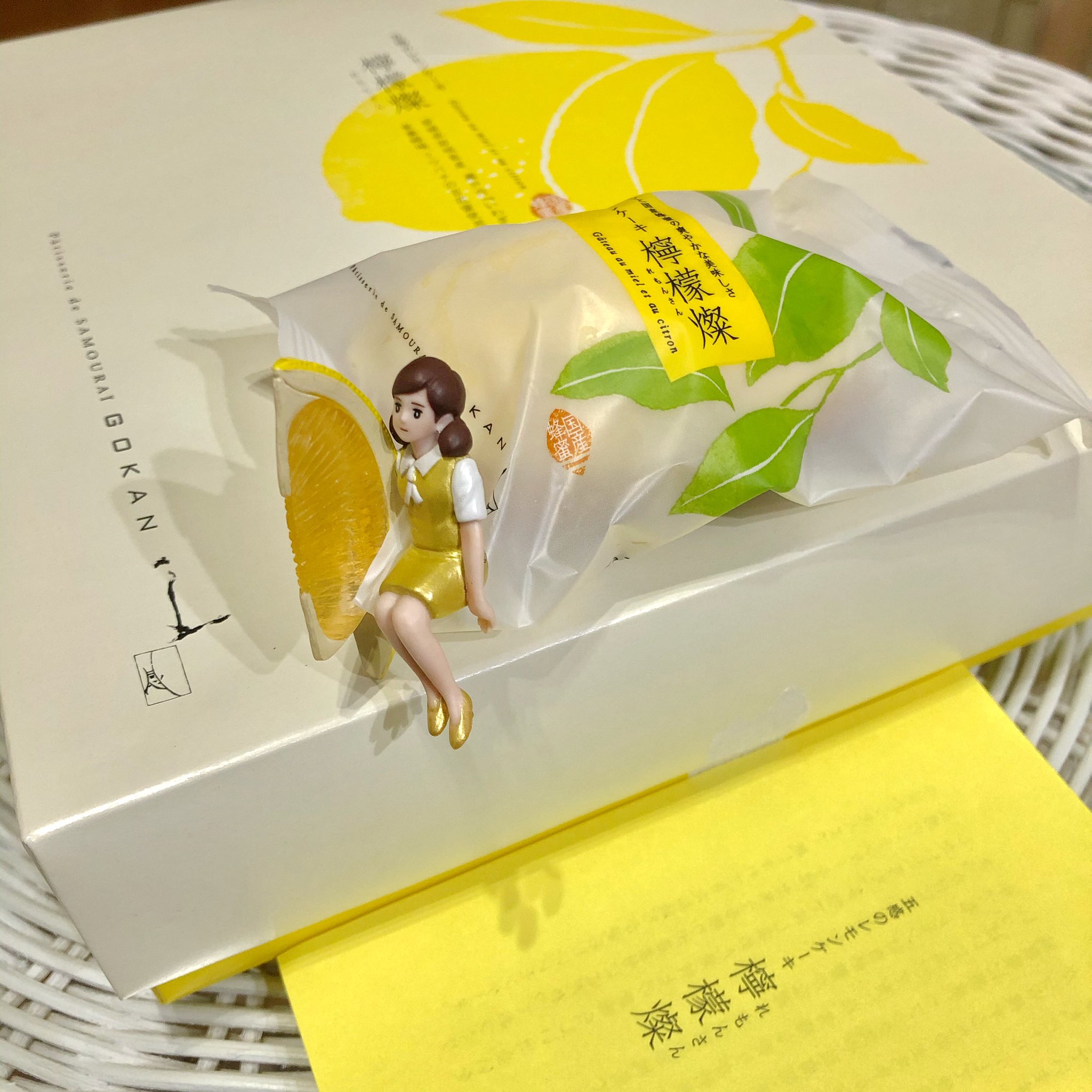 たけ 赤いのが続いたので黄色いのを 五感のレモンケーキ檸檬燦 五感のレモンケーキ檸檬燦 五感のレモンケーキ 檸檬燦 レモンケーキ レモン 檸檬 お土産 お菓子 フチ子 Fuchiko T Co Ira7qr3fln Twitter