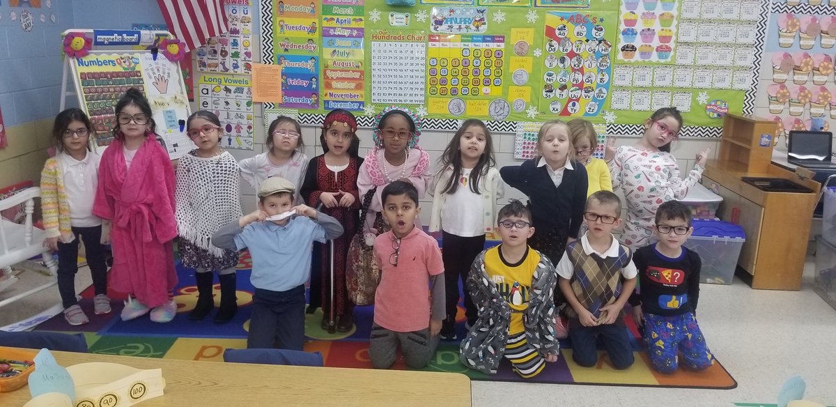 MHoran106's tweet photo. 100th Day of School! So much fun!# 100 years old too!mshoran106fbmccord https://t.co/zbU1u6NxAn