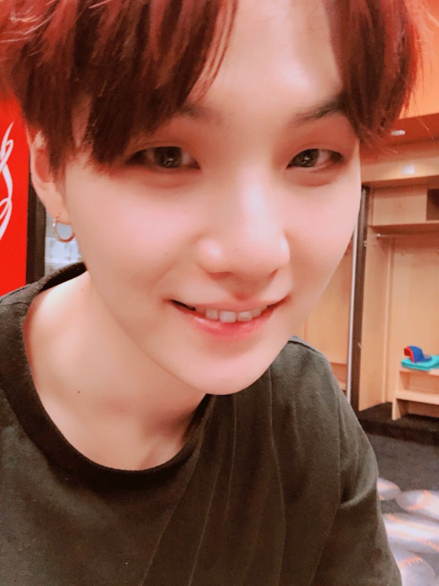 day 26: i want to boop yoongi’s button nose