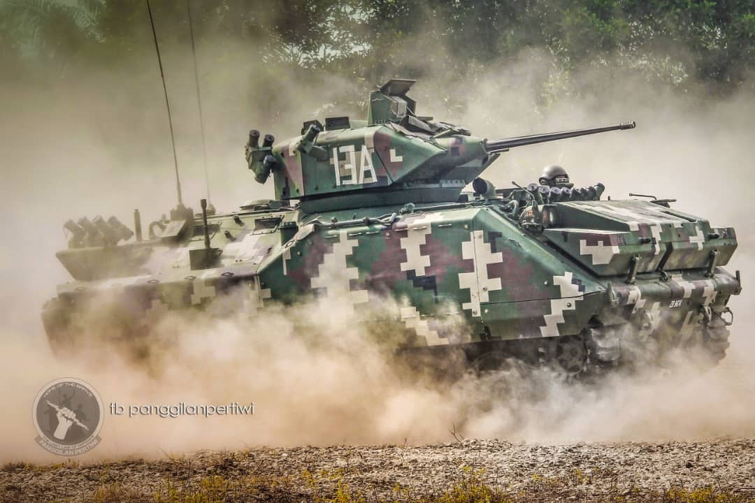 ACV 300 Adnan in action during Ex Pahlawan 2019.
#malaysianarmy 
#siapsiaga
@TenteraDarat 
<a href="/MINDEFMalaysia/">MINDEF Malaysia</a>