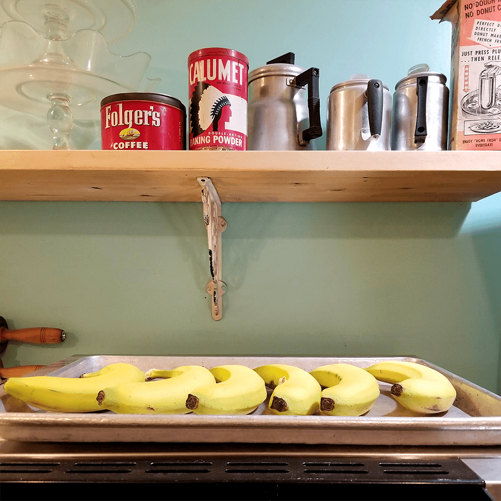 dynamodonut's tweet photo. Bananas ready to be baked for our peanut butter, banana, honey donuts 🍌
.
.
#Dynamodonuts #Donut #Donuts #Donutshop #Doughnut #Doughnuts #Donutlover🍩 #Bakery #Baking #Coffee #Dessert #Food #Foodie #Foodporn #Lefooding #Myfab5 #Sanfrancisco #SFeats #SFFoodie #Zagat #Banana https://t.co/FB019X09T9