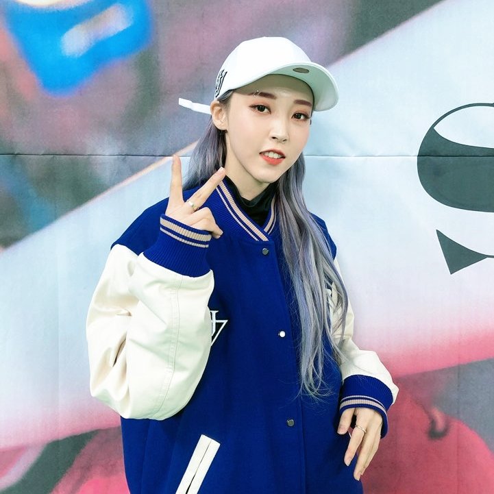 RBW_MAMAMOO's tweet image. [#문별]
잠시 후 10시 40분, MBC에서 
2020 설특집 아이돌스타 선수권대회가 방송됩니다❣
파랑파랑한 옷 입은 별이의 모습이 궁금한 무무들은 모두 본방사수해주세요😍

#MOONBYUL #2020설특집아이돌스타선수권대회