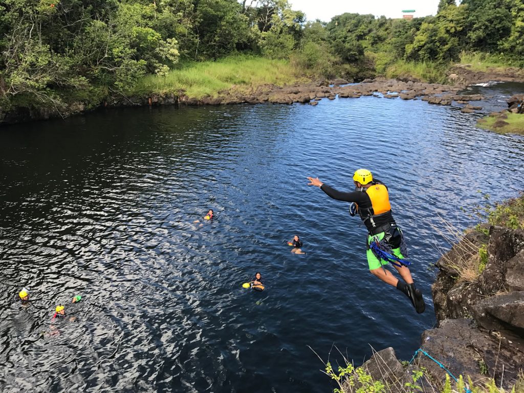umaumaexp's tweet photo. #jumping into the #weekend like ... #alohafriday 🌺🌴 #weekendvibes #weekendtime #tgif #tgifridays #hangloose #shakatime 🤙🏻 #theumaumaexperience #rappel #rappelling #umaumafalls #umaumafallszipline #rappelhawaii #jumpinginwater #jumpinginwithbothfeet https://t.co/lRBuJAfooS