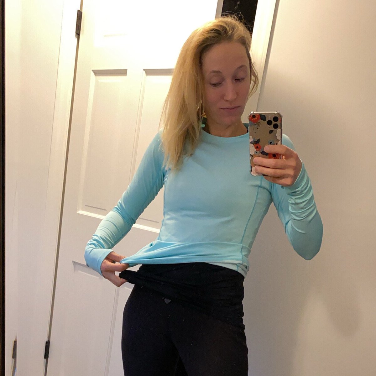 NikkiDinki's tweet photo. I’m a #runner now (and a biker and a walker)! @ChefDPhillips and I are going to run a #halfmarathon in May! Check out what the other @BluebirdandB ladies are up to for our #resolutionchallenge! https://t.co/qClycivdXo #halfmarathontraining #bluebirdandblackberries #meatontheside https://t.co/lr1XkKPeN8