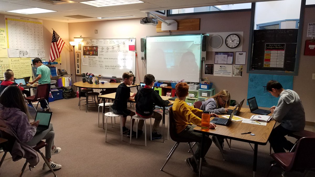 ElkElementary's tweet photo. 4th graders use their Goeography skills to locate another class during a Google Mystery Hangout. @jeffcoedtech https://t.co/OBCbCb3mJy