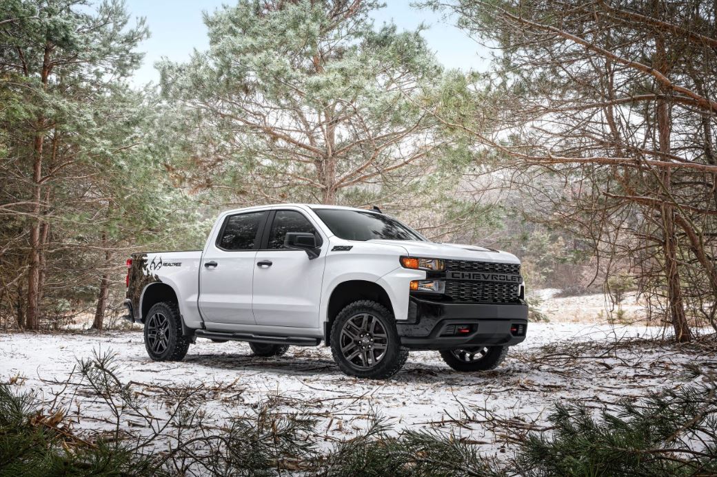 RealTruck's tweet photo. 2021 Chevy Silverado RealTree Edition hitting the streets this summer.
#realtree #silverado #chevy #silverado1500 #camo #z71 #trailboss #v8 #hunting #trucks #realtreeedition #ford #dodgeram #realtruck https://t.co/l4NSPYldnn