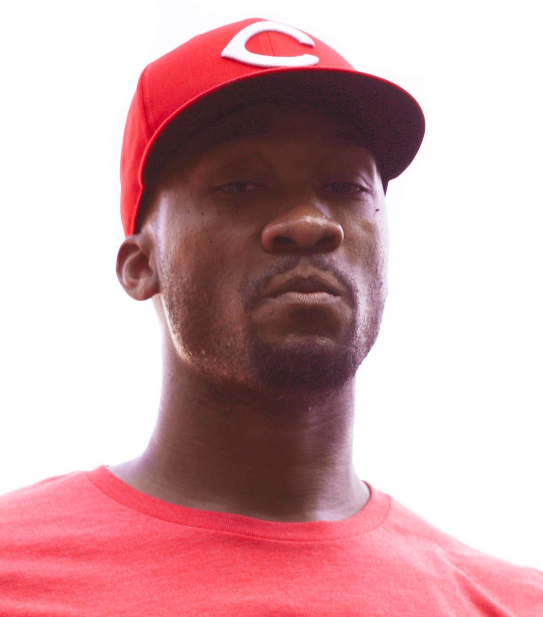 Reds's tweet photo. 𝚃𝚑𝚎 𝚙𝚘𝚎𝚝.                        𝚃𝚑𝚎 𝚙𝚘𝚎𝚖. https://t.co/Zyd88BVnjE