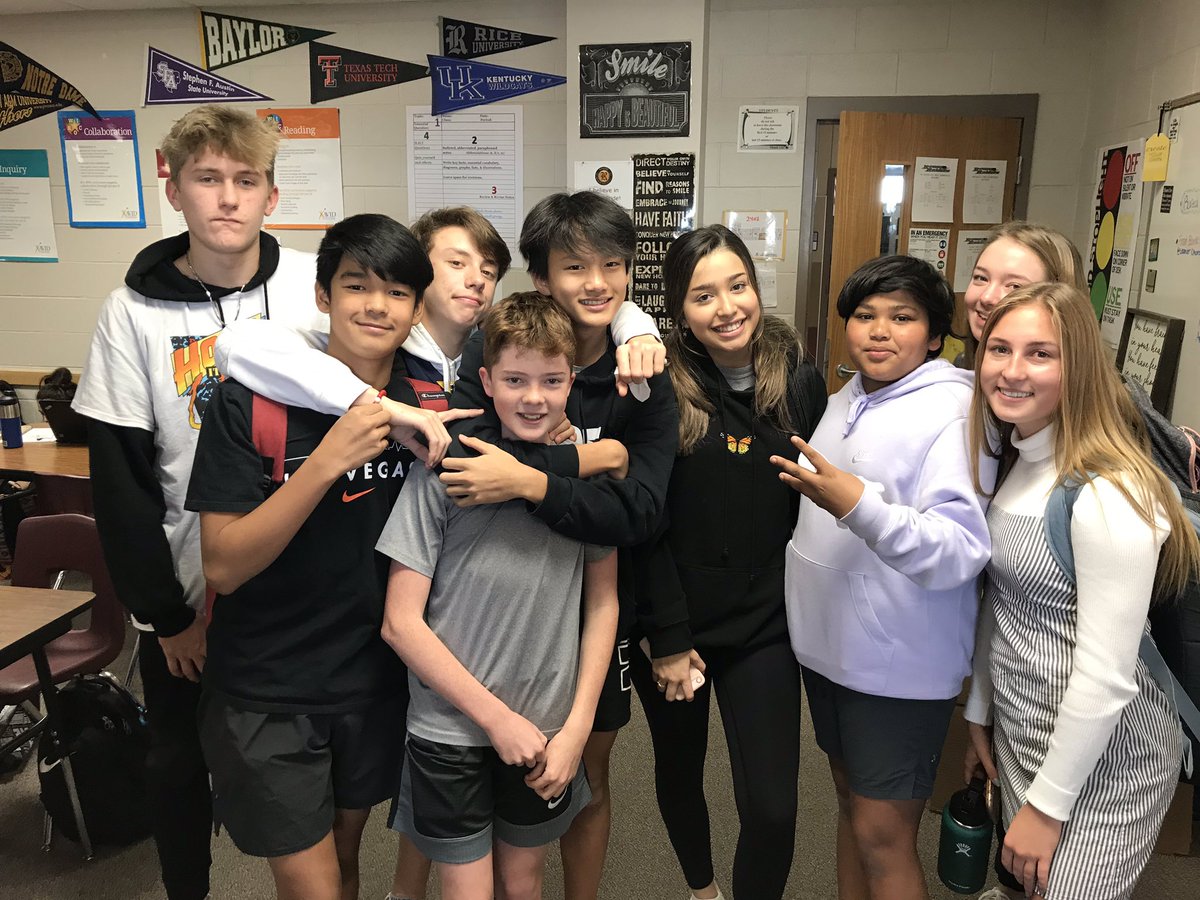 jillnle's tweet photo. 1st rjh meeting of 2020
w/ brownies and popcorn!!!!
theme:
-self sufficiency 
-self confidence
-self love https://t.co/gT1hECLQgd
