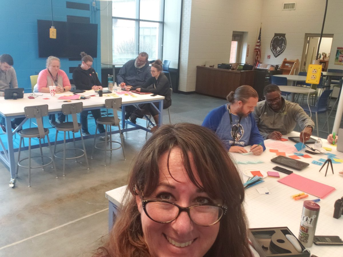 Kim Reynolds tweet media