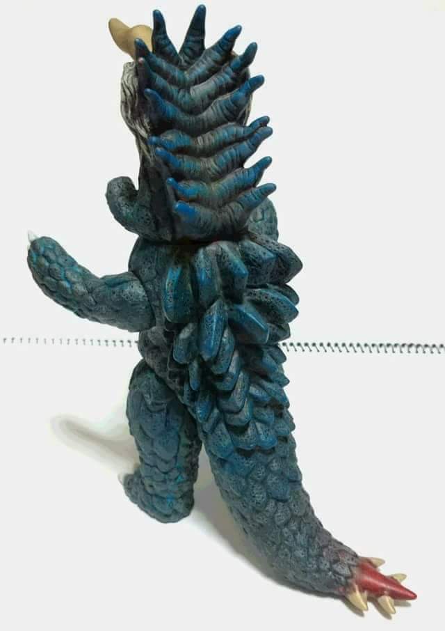 ミラーマン』最終回に登場する角獣デッドキング。 今、「やまなや