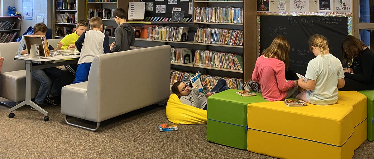 Ledgeview_Lib's tweet image. Mrs. Campbell’s class busy  reading, doing puzzles, writing books, creating bookmarks, and enjoying new seating options!! #nordoniarocks #LedgeviewLibrary #bestjobever @KristenCottrel5 @matt_gaugler @AngelaWojtecki