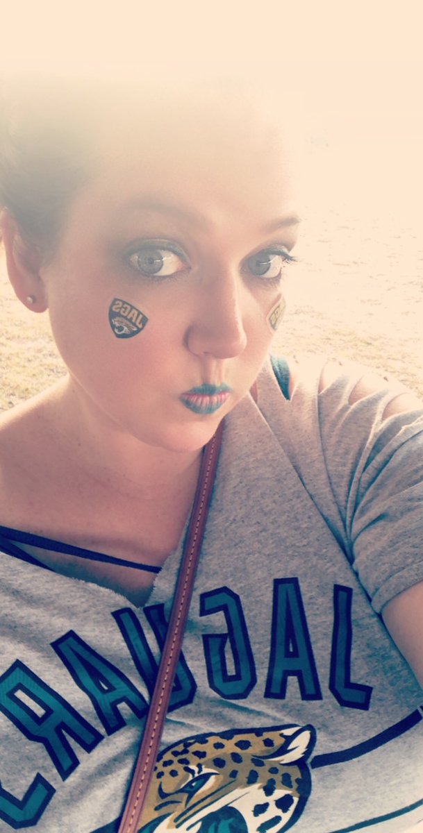 Joeline27's tweet photo. Forever a Jag fan! https://t.co/EQ7YBJx8yg