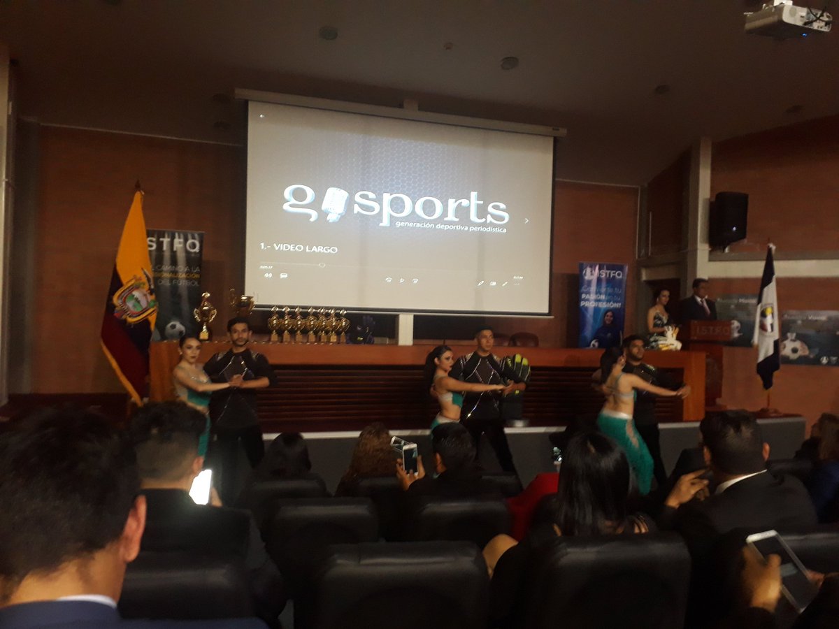 sportsfireyt's tweet photo. El equipo de #SportsFire ya listo en las premiaciones #PremiosGsportsAlaJuventud2019.
#SportsFireNEWS | #FútbolEc #Sports https://t.co/R4thwwnHok