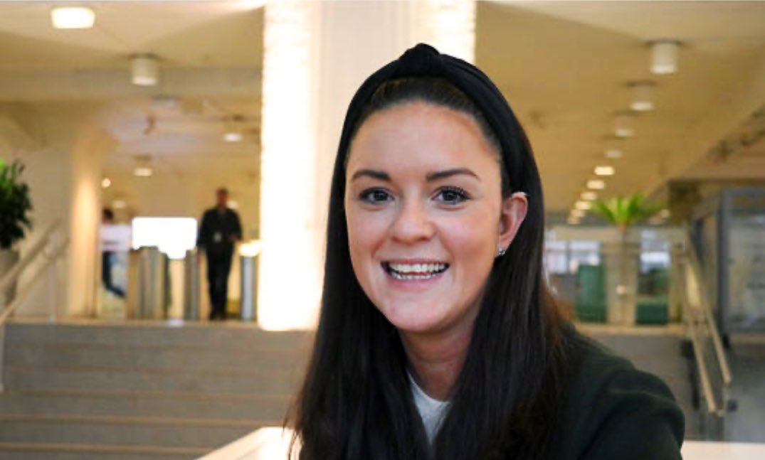 TTmmernes's tweet photo. Vi ønsker flere kvinner til IT- sikkerhet, viktig å opplyse om - sore info om mulighetene 
👍👍👍

@mariahvaarum passer på Norge i cyberspace hos Nasjonal sikkerhetsmyndighet. 

@marieheggebakk studerer informatikk på Universitetet i Bergen (UiB).

https://t.co/FQt8CKEkuM https://t.co/JfQrdhB4A6