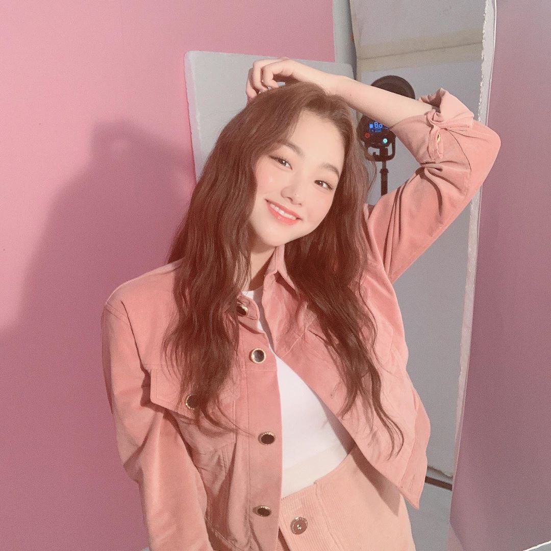 099KMN's tweet photo. ㅤㅤ  🌺 · 머리가 간지럽길래...💆‍♀️

⌠ 🐰 ı'm Kαng Mınα from; Vılʏ Chrʏsɑlıs ⌡ https://t.co/8dt9q12DEb