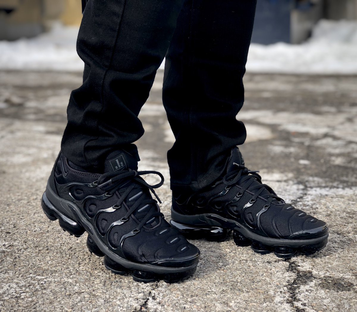 nike vapormax plus with jeans