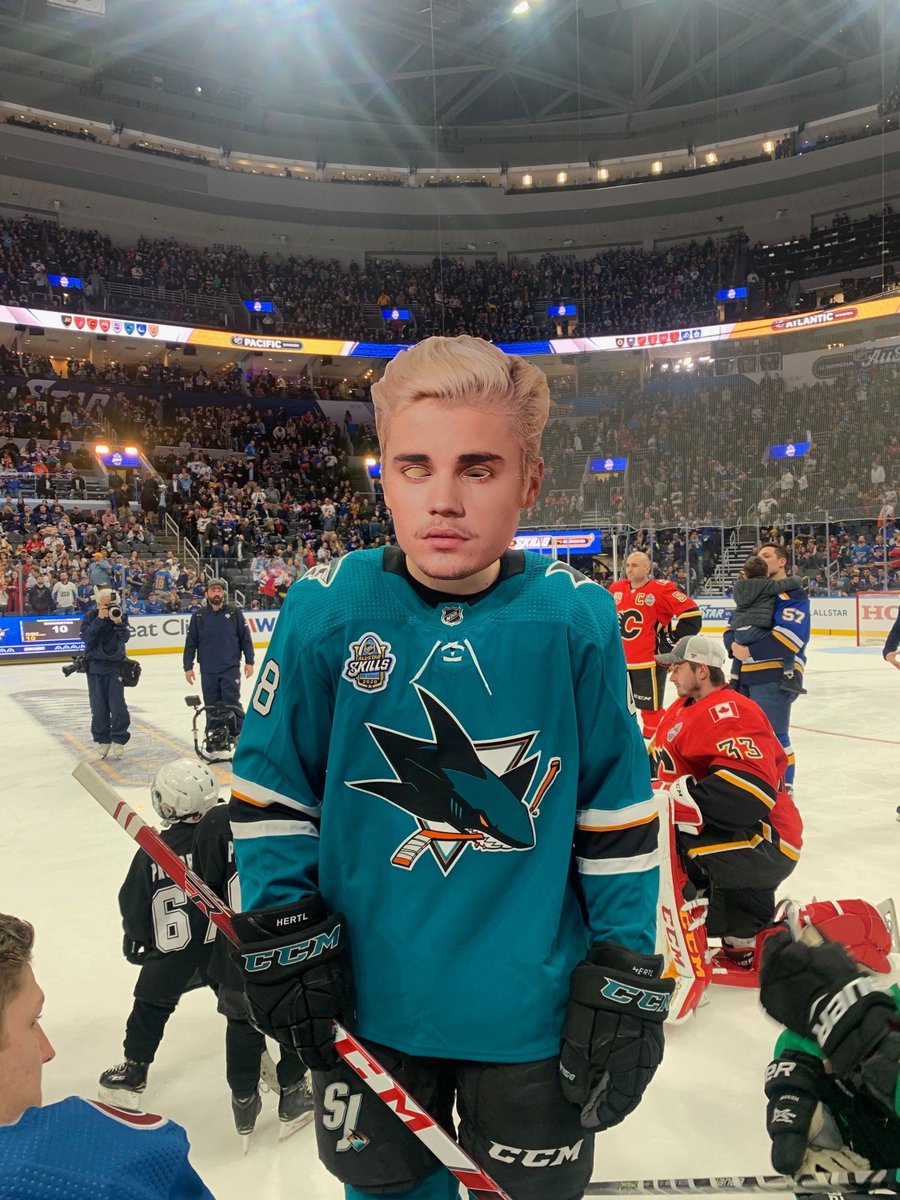 Tomáš Hertl tweet media