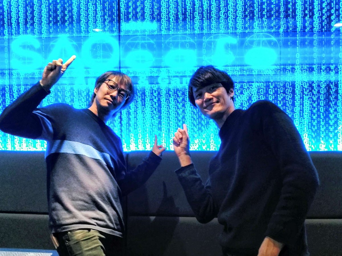 SAOcafe_inOSAka's tweet photo. そして今日はなんと！！！二見Pと南Pが遊びにきてくださいました！ 何回お会いしてもオーラにドキドキしてしまいます・・・❤️
とっても素敵なプロデューサーの方と触れ合っていただけるイベントもたくさんご用意する予定ですので
是非ご参加くださいませ🤗

#SAOcafe
#SAOカフェ https://t.co/7f7ISe04ap