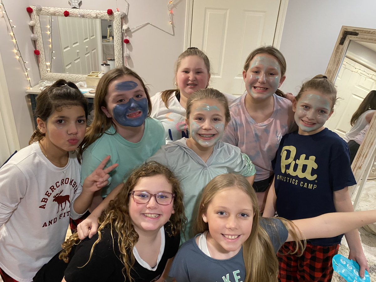 Nina 11th Birthday Hibachi Spa Sleepover Party. #lifeaftergolfcourse #daddyofdaughters #Seagram7n7