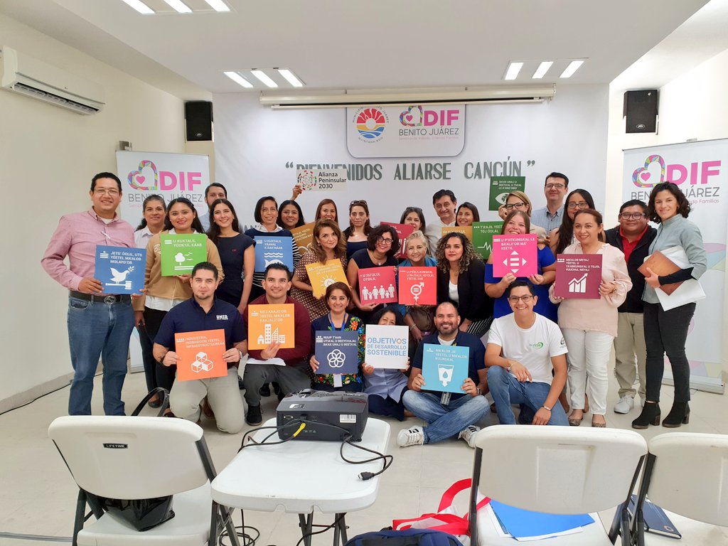 alexruiz007's tweet image. 1er Sesión del 2020 de #AliaRSEQRoo en el DIF Benito Juárez! #Alianza2030 #DistintivoESR #ASPY2030 #myworldméxico