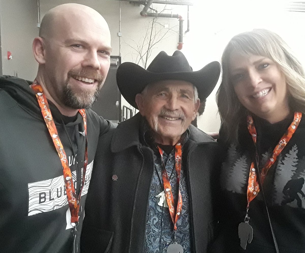 chadwicksirnio's tweet photo. Yup this happened and yup that's Bob Gimlin at #squatchfest 2020! @KLChamber #Sasquatch #Bigfoot #PacificNorthwest #PNW #squatchy #patty #familyfun https://t.co/82VOjU2db6