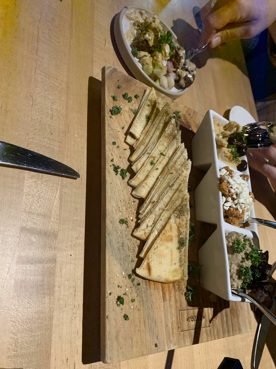 vanessabveille1's tweet photo. #ashville #foodie #rezaz https://t.co/Fnzks9IK9P